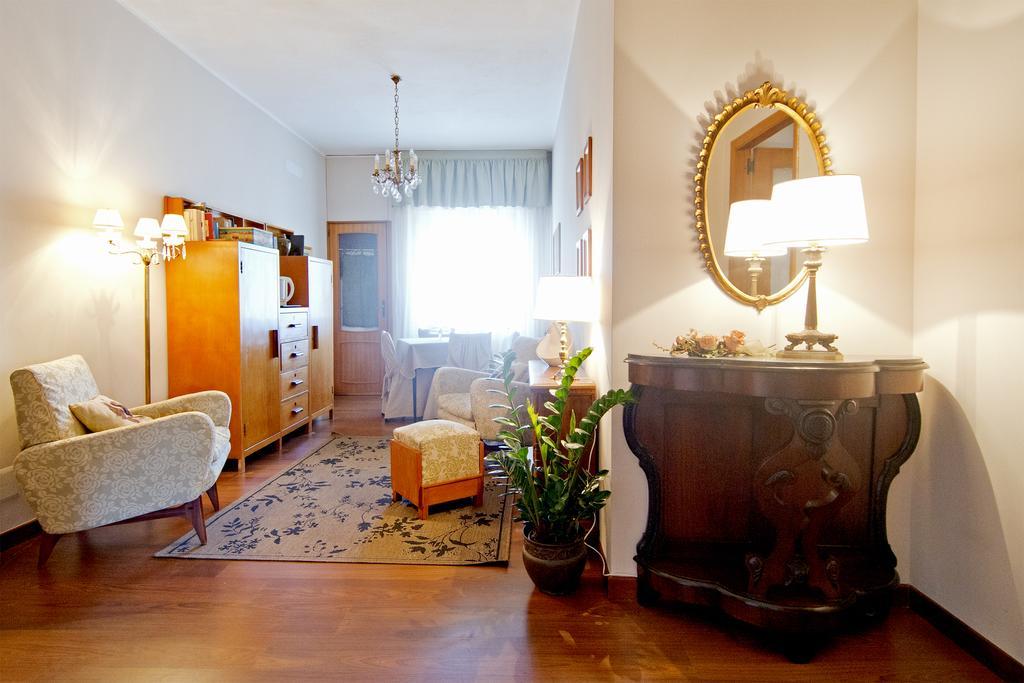 Mimi Rooms กาญารี ภายนอก รูปภาพ